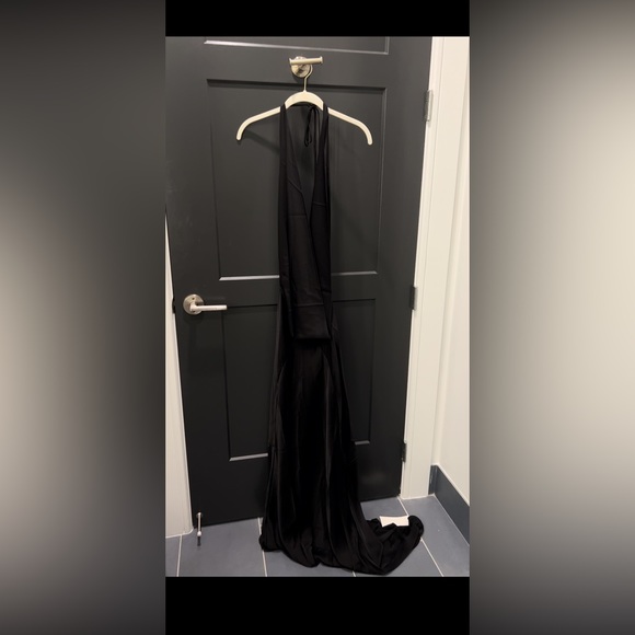 Re-Listing - Picture 3 of 6